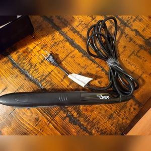 The Curve Professional Flat Iron